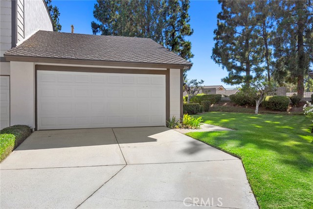 225 Preakness Court, Placentia CA: https://media.crmls.org/medias/e2be1472-7ed7-4e69-a686-d2baf27a9392.jpg