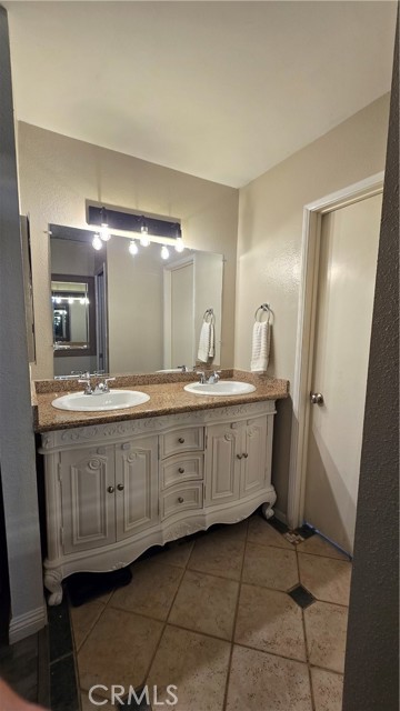 Detail Gallery Image 23 of 27 For 1772 Dumitru #B,  Corona,  CA 92881 - 2 Beds | 2/1 Baths