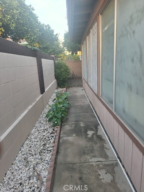 Detail Gallery Image 17 of 23 For 1380 Teakwood, Hemet,  CA 92543 - 2 Beds | 2 Baths