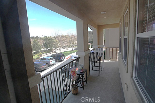 28116 Calle Lumina, Temecula CA: https://media.crmls.org/medias/e2c01977-0324-42d3-9107-5adee3c0e64e.jpg