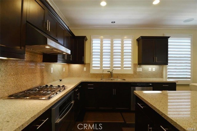 Detail Gallery Image 4 of 14 For 308 Bronze, Irvine,  CA 92618 - 4 Beds | 3 Baths