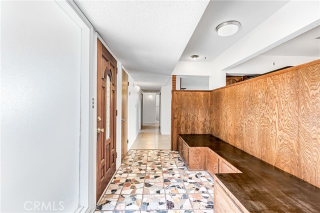 Detail Gallery Image 5 of 39 For 5694 N Winchester, Fresno,  CA 93704 - 3 Beds | 3 Baths