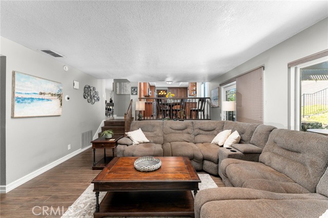 Detail Gallery Image 15 of 48 For 10664 Finch Ave, Rancho Cucamonga,  CA 91737 - 4 Beds | 2/1 Baths