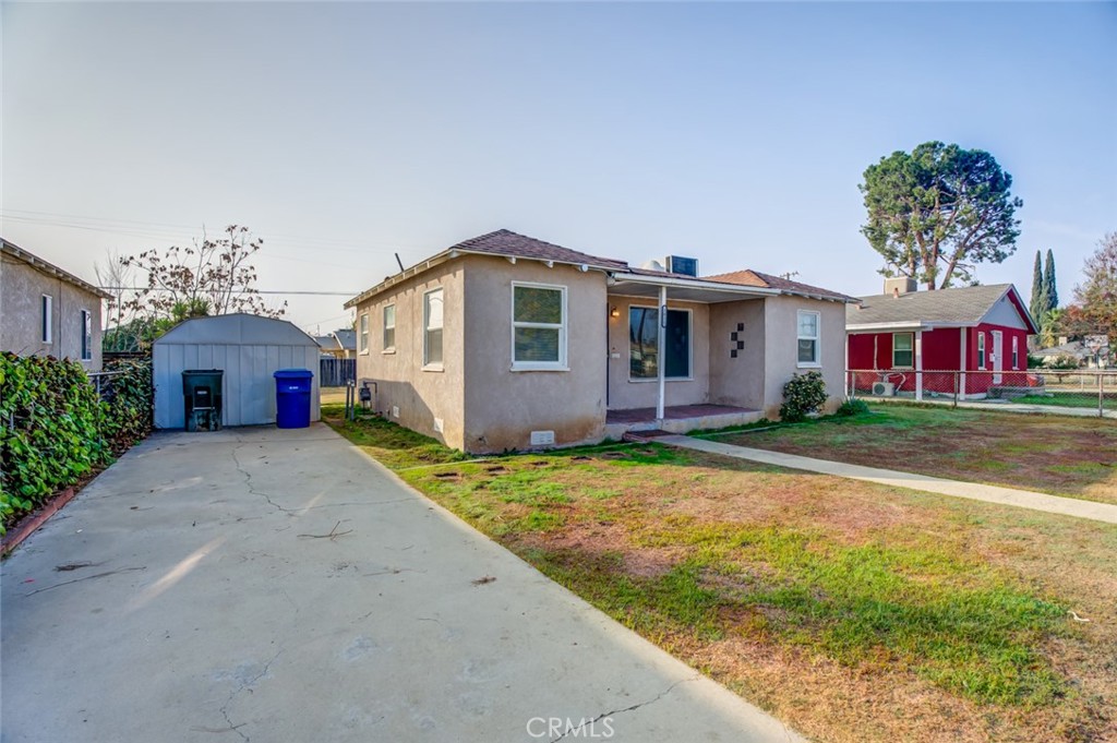 E2C16E4B D7C5 484E 8349 72224Fbbefda 1015 Castaic Avenue, Bakersfield, Ca 93308 &Lt;Span Style='BackgroundColor:transparent;Padding:0Px;'&Gt; &Lt;Small&Gt; &Lt;I&Gt; &Lt;/I&Gt; &Lt;/Small&Gt;&Lt;/Span&Gt;