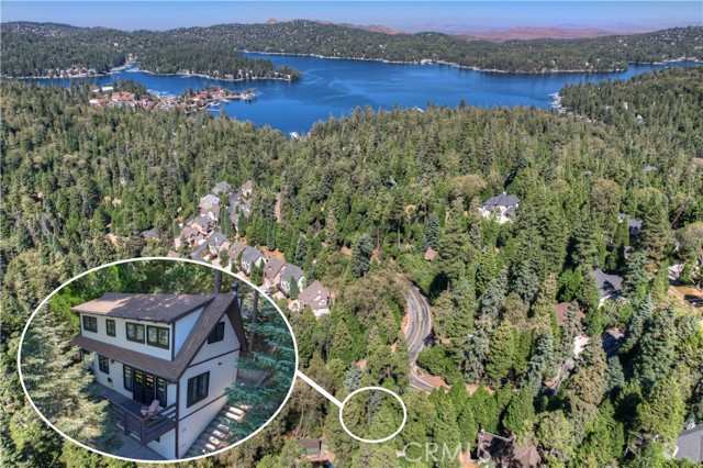28545 Wabash Drive, Lake Arrowhead CA: https://media.crmls.org/medias/e2c17f9e-5947-4915-a980-f77be3ab8577.jpg