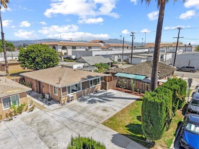 Detail Gallery Image 1 of 30 For 1101 Bonita St, Tustin,  CA 92780 - 3 Beds | 4 Baths