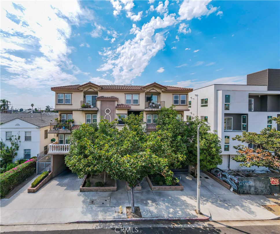 929 S St Andrews Place 303, Los Angeles, CA 90019