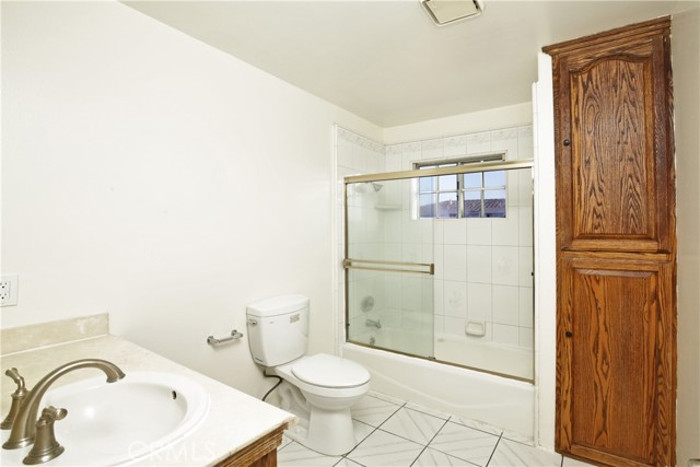 Image 13 of 45 For 9618 Samoline Avenue