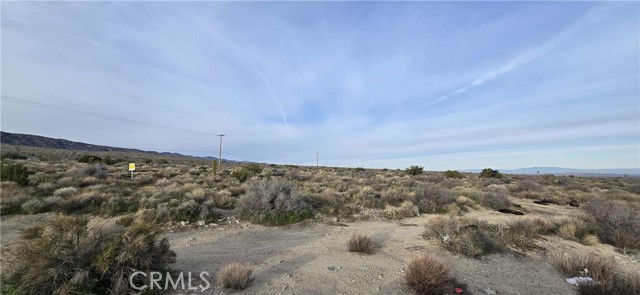 Image 3 of 16 For 24300 Fort Tejon Road