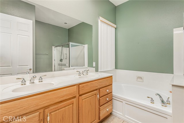 2379 Wailea Beach, Banning CA: https://media.crmls.org/medias/e2c31d28-baa7-44b2-85e7-87749d641c8e.jpg