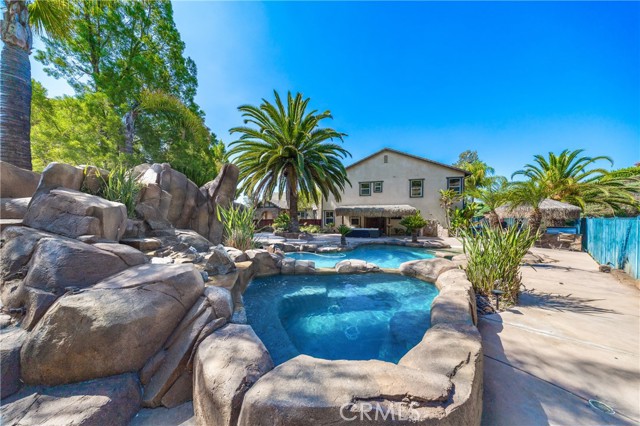 27126 Coral Bells Way, Murrieta CA: https://media.crmls.org/medias/e2c34281-7c48-4368-b3c3-a2e111b3cdcc.jpg