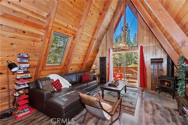 Detail Gallery Image 2 of 33 For 101 W Rainbow Bld, Big Bear City,  CA 92314 - 2 Beds | 2 Baths