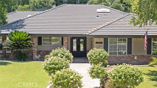 11717 Old Town Road, Bakersfield CA: https://media.crmls.org/medias/e2c41e09-108f-4c2b-a656-40d540f8e2ff.jpg