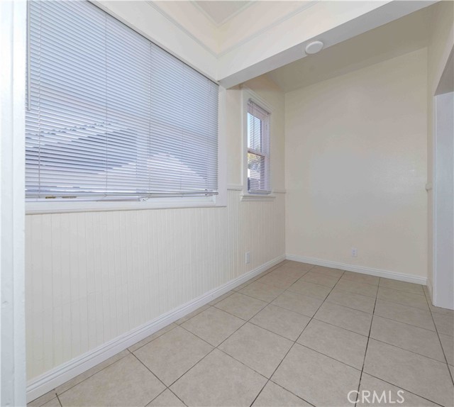 Detail Gallery Image 23 of 33 For 123 S Olive St, Anaheim,  CA 92805 - 4 Beds | 3 Baths