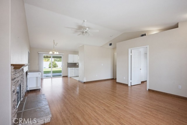 Detail Gallery Image 7 of 28 For 2998 Elder, Hemet,  CA 92545 - 3 Beds | 2 Baths