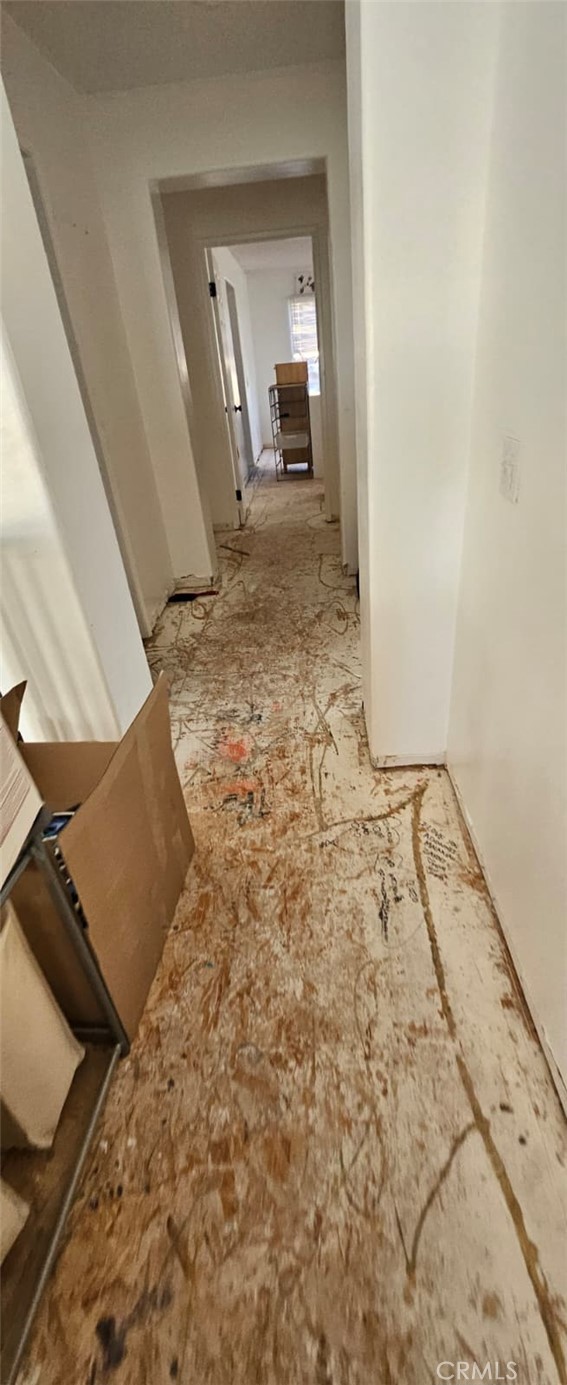 Detail Gallery Image 7 of 15 For 12909 Pearblossom St, Hesperia,  CA 92344 - 5 Beds | 2/1 Baths