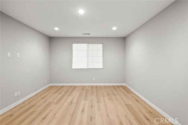 Image 33 of 60 For 431 Daniella Way