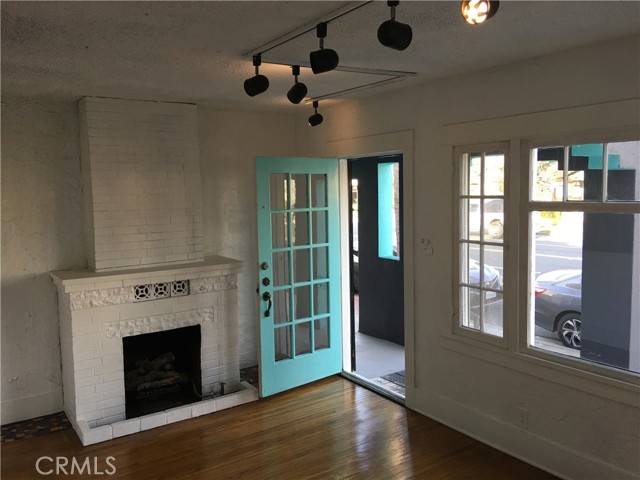 Detail Gallery Image 4 of 24 For 341 Redondo, Long Beach,  CA 90814 - – Beds | – Baths