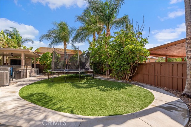 14131 Apple Grove Court, Eastvale CA: https://media.crmls.org/medias/e2c66531-44ab-476a-9619-bf8d3acb3729.jpg