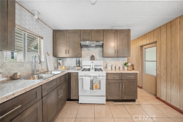 Detail Gallery Image 7 of 15 For 1441 Paso Real Ave #237,  Rowland Heights,  CA 91748 - 2 Beds | 2 Baths