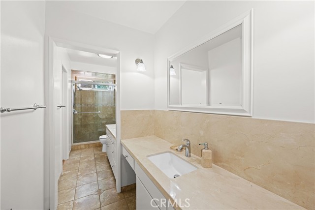 Detail Gallery Image 17 of 35 For 725 9th St #1,  Santa Monica,  CA 90402 - 3 Beds | 2 Baths