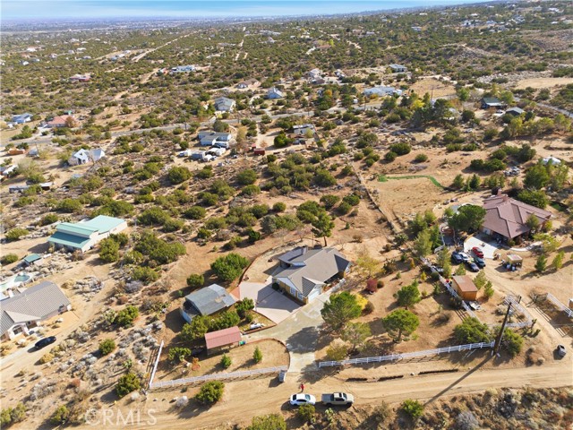 9385 Pinon Hills, Pinon Hills CA: https://media.crmls.org/medias/e2c6b3e4-a5cc-4e11-b402-e7801ce7a191.jpg