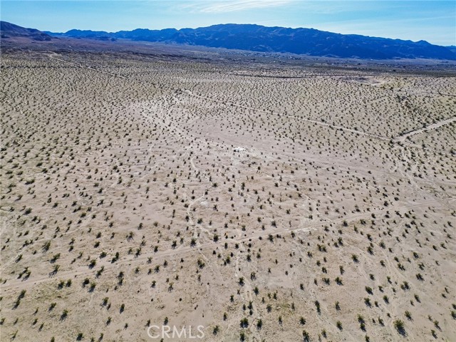 Detail Gallery Image 9 of 37 For 76100 2 Mile Rd, Twentynine Palms,  CA 92277 - – Beds | – Baths