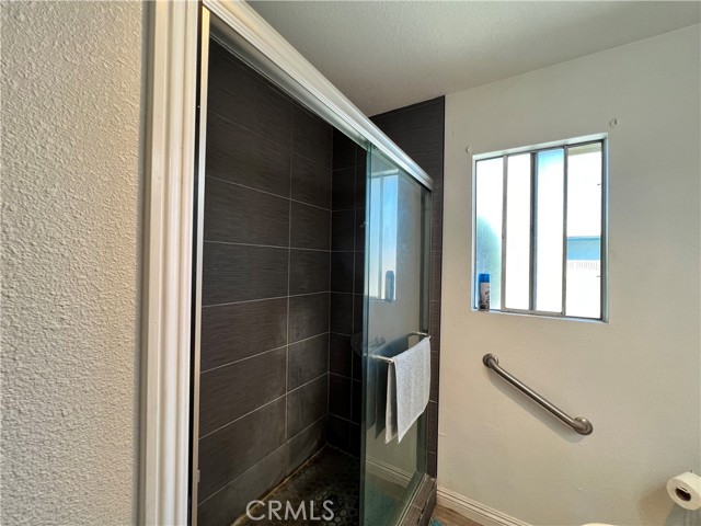 1598 W Wesley Place, Hemet CA: https://media.crmls.org/medias/e2c7ef25-6953-443f-ad54-7c28c684e83c.jpg