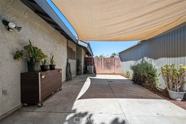 6258 Avenue Juan Diaz, Jurupa Valley CA: https://media.crmls.org/medias/e2c7f283-dca3-4769-8f07-339146bd01ac.jpg