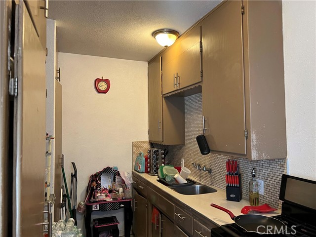 Detail Gallery Image 12 of 12 For 3927 Broadway, Huntington Park,  CA 90255 - – Beds | – Baths
