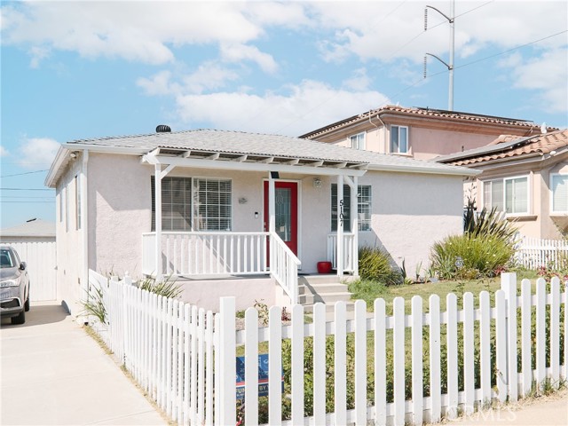 Detail Gallery Image 2 of 20 For 5107 W 138th St, Hawthorne,  CA 90250 - 3 Beds | 2 Baths