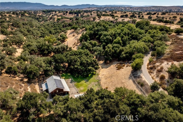 3595 Oak Trail Rd, Santa Ynez CA: https://media.crmls.org/medias/e2c9c09e-ce20-4e45-81f7-3a14868ab98e.jpg