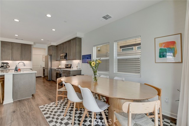 Detail Gallery Image 11 of 44 For 31969 Monet, Yucaipa,  CA 92399 - 3 Beds | 2/1 Baths