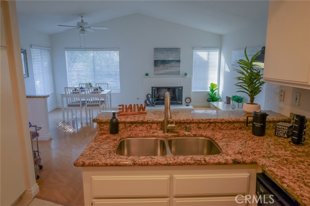 Detail Gallery Image 14 of 44 For 3 Vista Mesa #44,  Rancho Santa Margarita,  CA 92688 - 2 Beds | 2 Baths