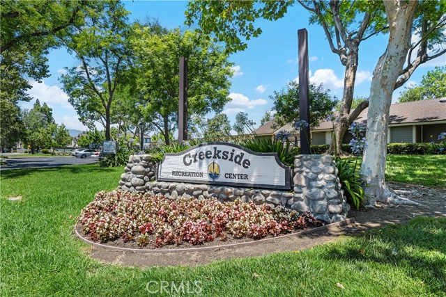 3639 Country Oaks Loop, Ontario CA: https://media.crmls.org/medias/e2cabdb4-9add-4f5f-a532-908d7c869989.jpg