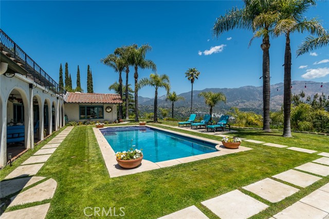 420 Inverness Drive, La Canada Flintridge CA: https://media.crmls.org/medias/e2cbacc4-c5ce-4cca-a783-af46f41b16ed.jpg