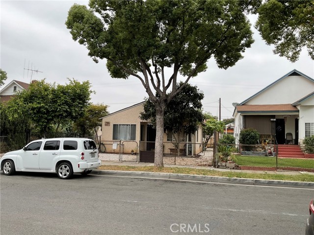 4465 Lovett Street, Commerce CA: https://media.crmls.org/medias/e2cbda61-25e3-4cbb-98df-5791fd923707.jpg
