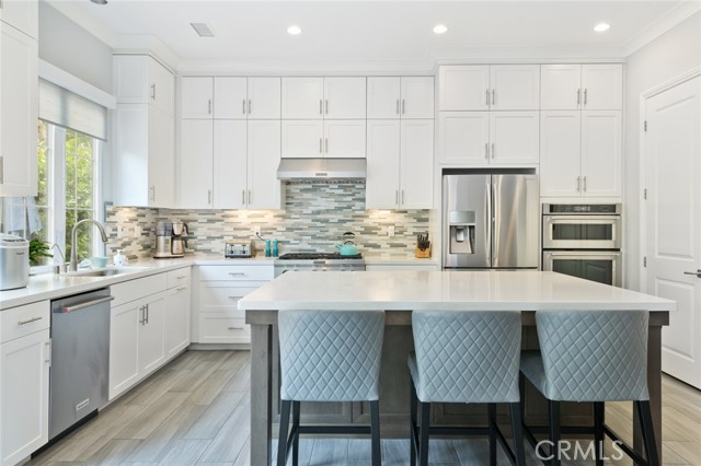 58 Stetson, Irvine CA: https://media.crmls.org/medias/e2cbf42d-f540-4244-a8c9-0507b43937d5.jpg