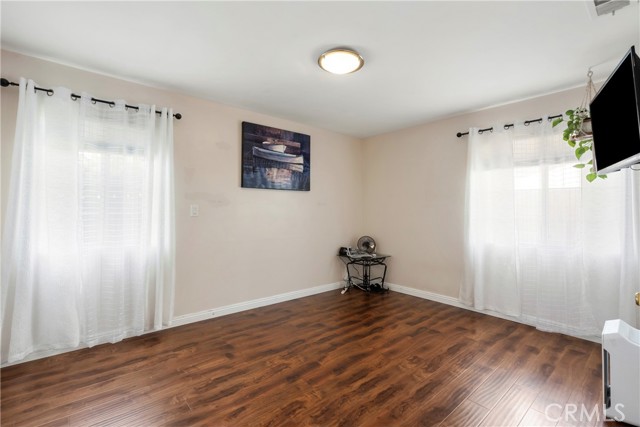 Detail Gallery Image 20 of 28 For 1569 N Caswell Ave, Pomona,  CA 91767 - 3 Beds | 1 Baths