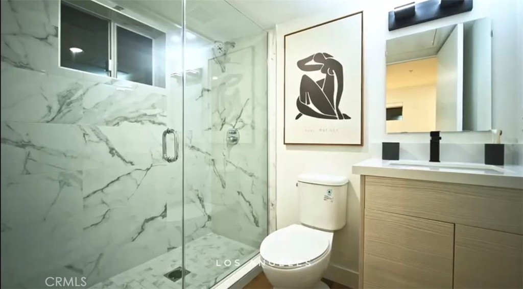 https://media.crmls.org/medias/e2cc5fe3-e423-4f13-b744-8a17de5a28f7.jpg?preset=X-Large