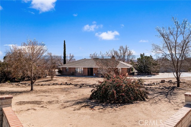 Detail Gallery Image 3 of 61 For 9925 Balsam, Hesperia,  CA 92345 - 3 Beds | 3 Baths