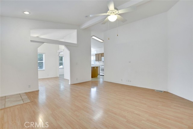 10961 Desert Lawn Drive, Calimesa CA: https://media.crmls.org/medias/e2cd3eef-baab-46d5-a3ac-8e2f5d340969.jpg