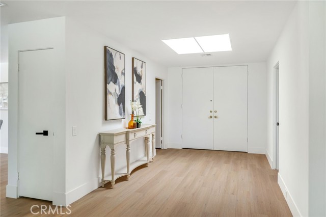 61 Cornell, Rancho Mirage CA: https://media.crmls.org/medias/e2cd73c4-32c8-4f1b-b1df-3de7a17dd534.jpg