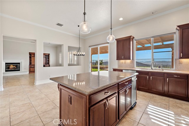 Detail Gallery Image 19 of 69 For 23761 Hollingsworth Dr, Murrieta,  CA 92562 - 4 Beds | 3/1 Baths