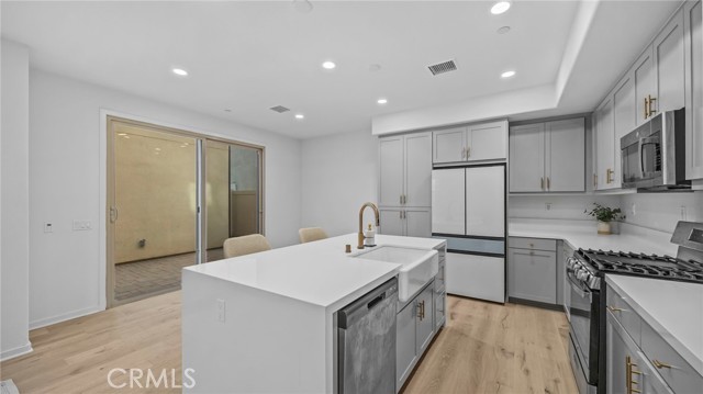Detail Gallery Image 7 of 48 For 16122 Meadowhouse Ave, Chino,  CA 91708 - 4 Beds | 3 Baths