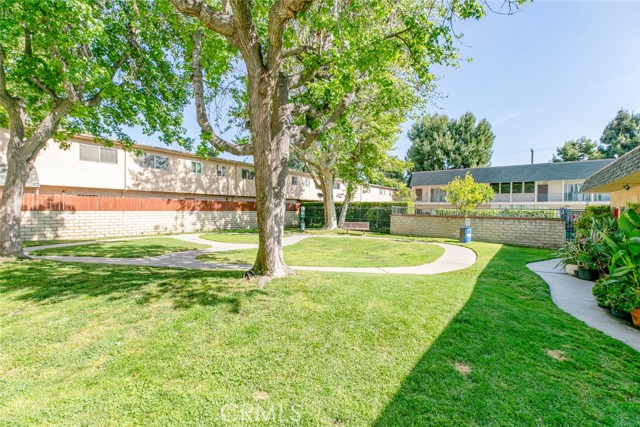 Detail Gallery Image 30 of 36 For 17151 Roscoe Bld #21,  Northridge,  CA 91325 - 2 Beds | 1/1 Baths