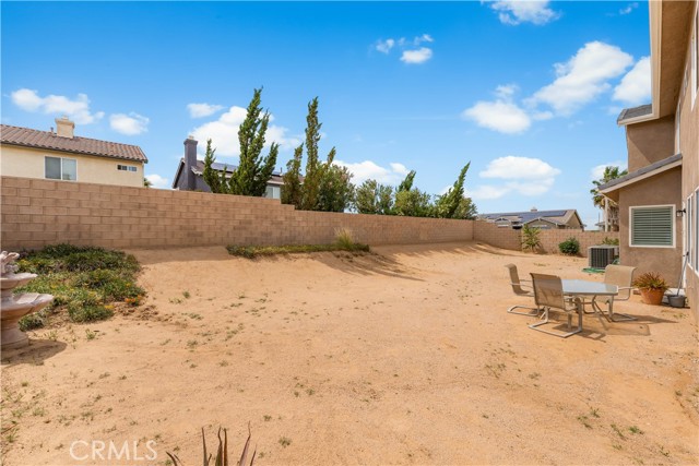 42639 Biscay, Lancaster CA: https://media.crmls.org/medias/e2cf988f-cb38-4f40-bc33-55cacf290d0d.jpg