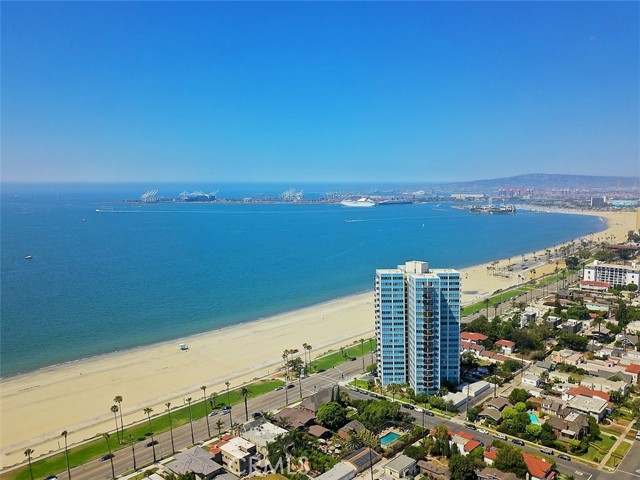 2999 E Ocean Boulevard, Long Beach CA: https://media.crmls.org/medias/e2d1586e-173f-4ea5-a028-a2b9c301cb1c.jpg