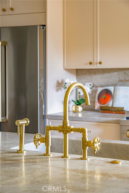 Detail Gallery Image 10 of 20 For 5125 Meridian St, Los Angeles,  CA 90042 - 3 Beds | 2 Baths