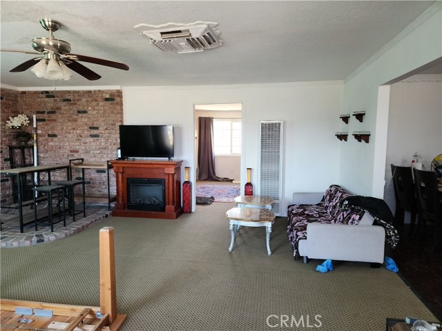 38937 Oleander Road, Newberry Springs CA: https://media.crmls.org/medias/e2d1a79b-372f-4400-a1c8-b99f61a840a1.jpg